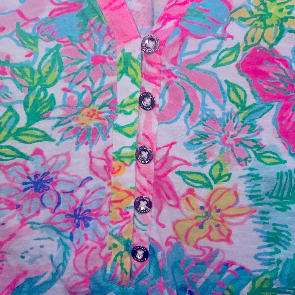 𝐋𝐈𝐋𝐘 𝐏𝐔𝐋𝐈𝐓𝐙𝐄𝐑 | FLORAL “STACY” TOP - Picture 9 of 10